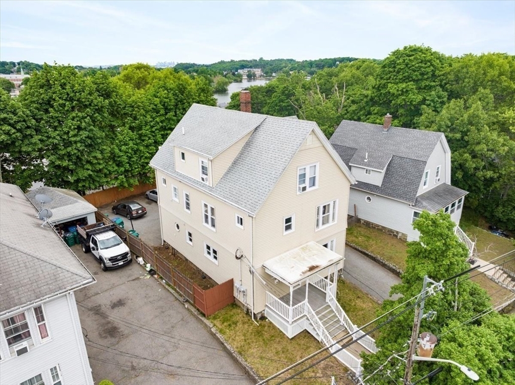 11 Fernwood Ave