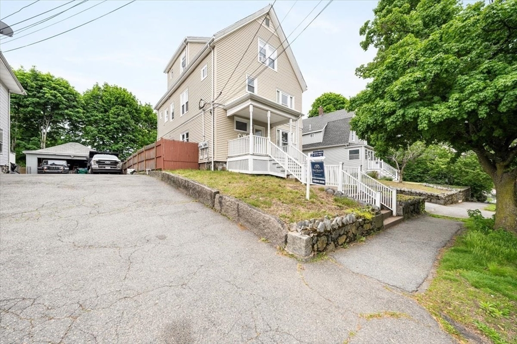 11 Fernwood Ave