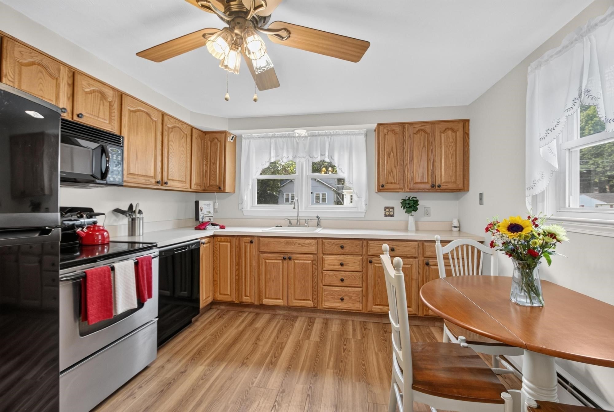 93 York Ave, Fitchburg, MA Photo #6