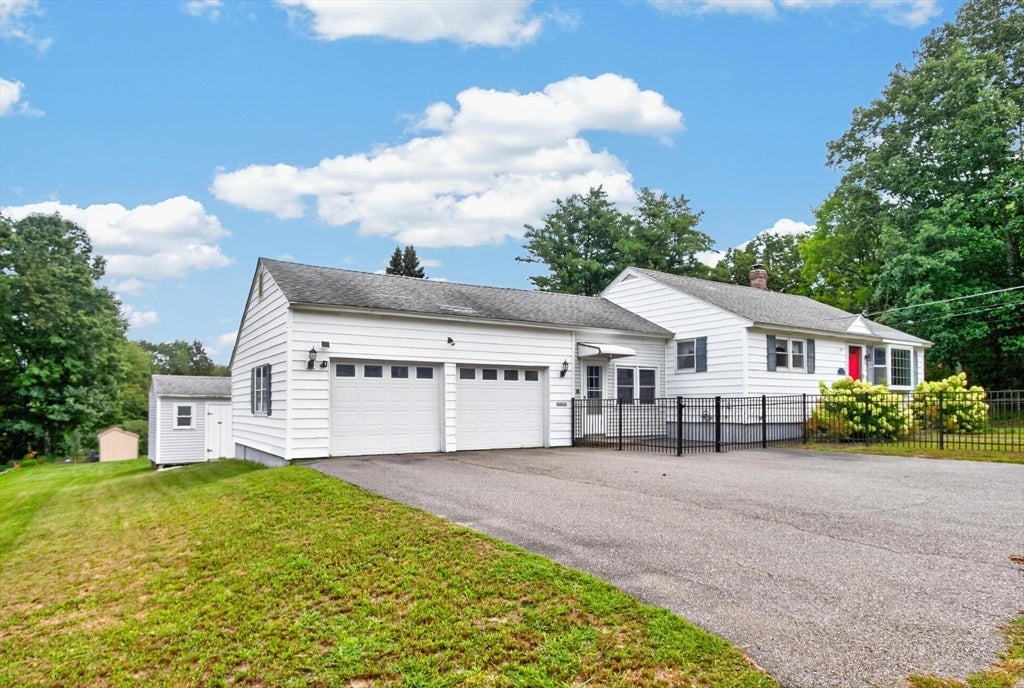 Photo of 93 York Ave, Fitchburg, MA
