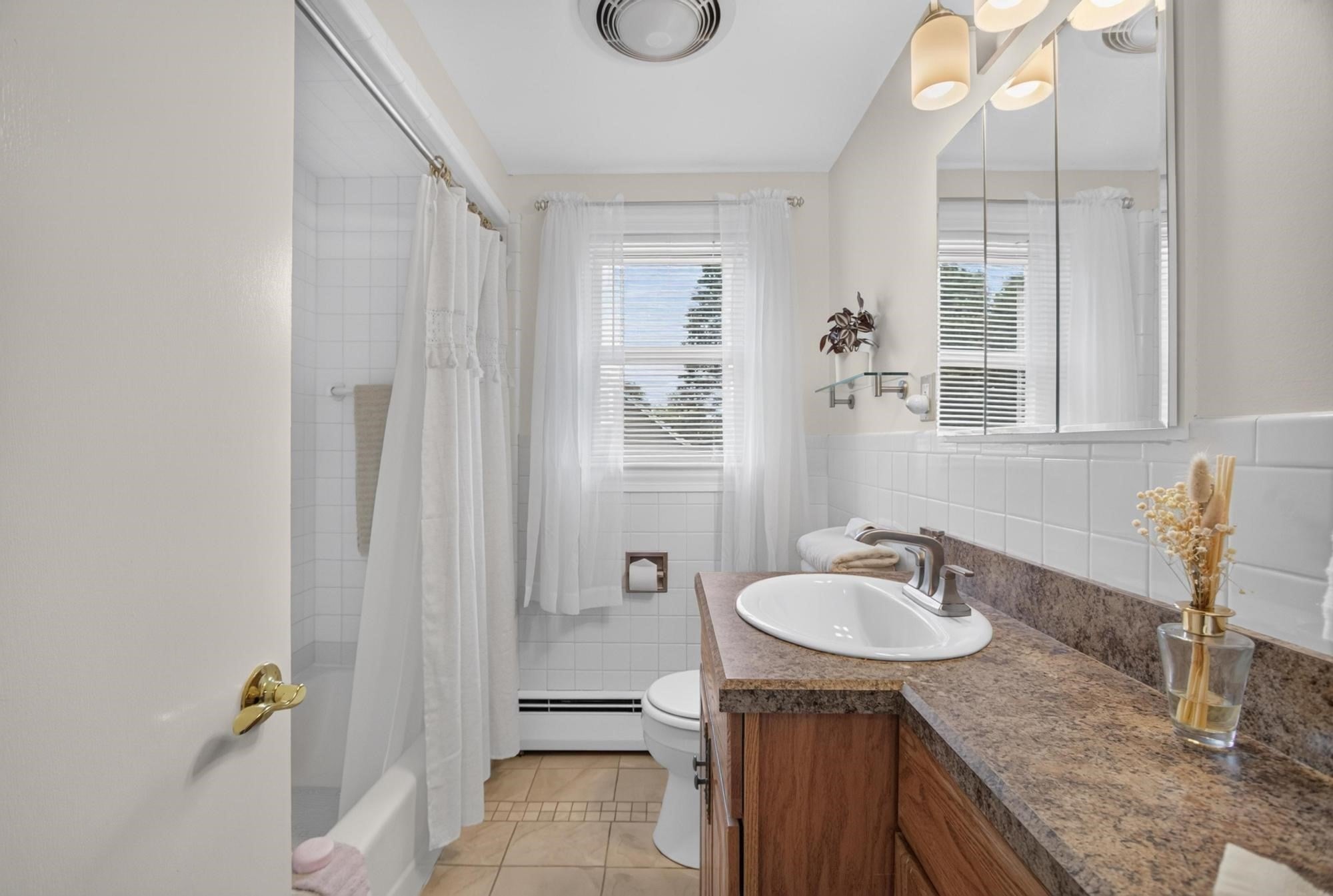 93 York Ave, Fitchburg, MA Photo #13