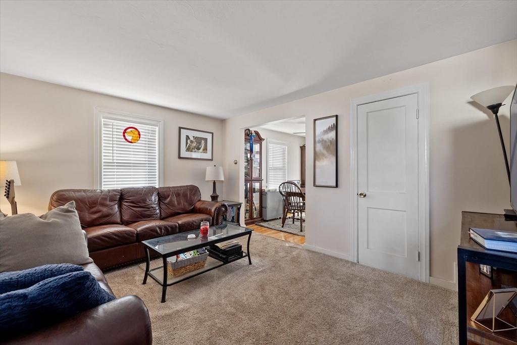 124-126 Uncatena Ave
