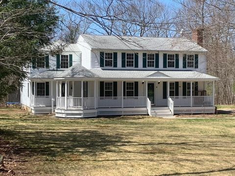 4 Laurel Street Hubbardston MA 01452
