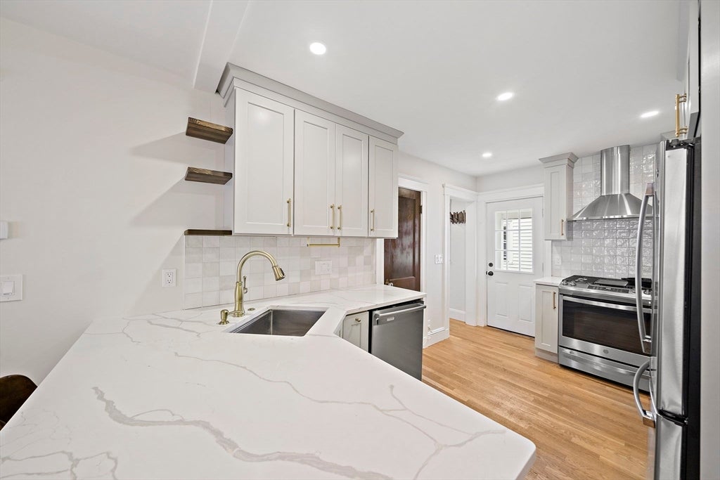 18 Thurlow St, Boston, MA Photo #9