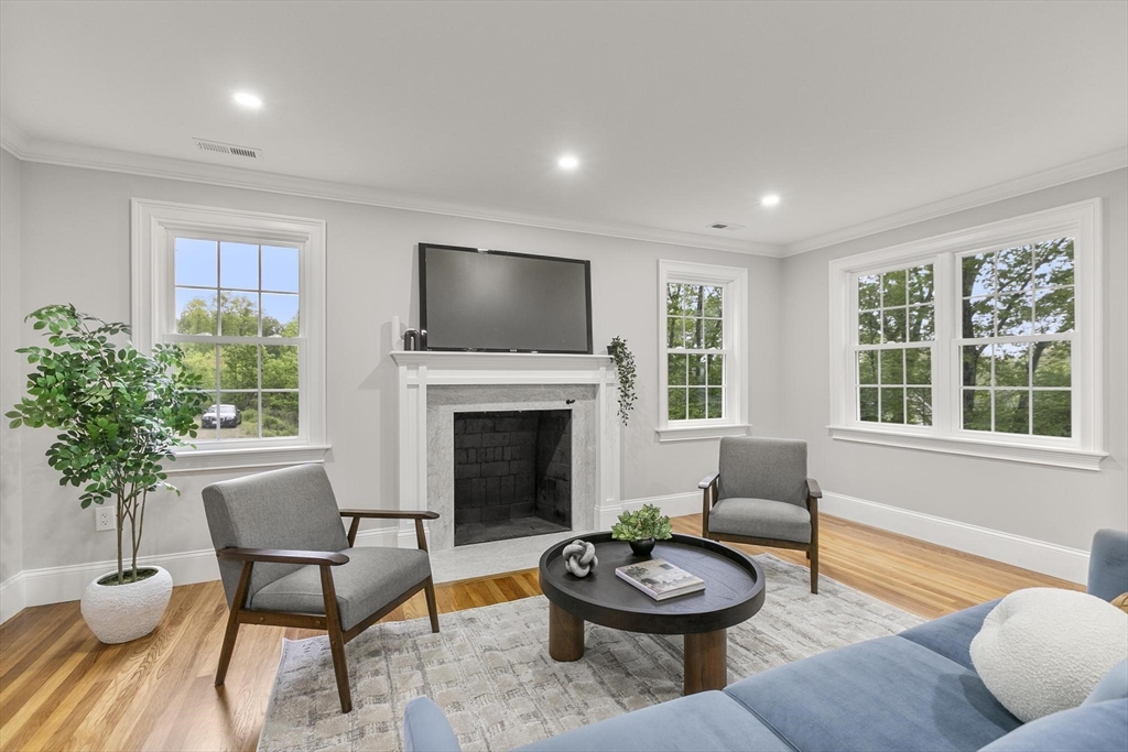 315 Maple Ave