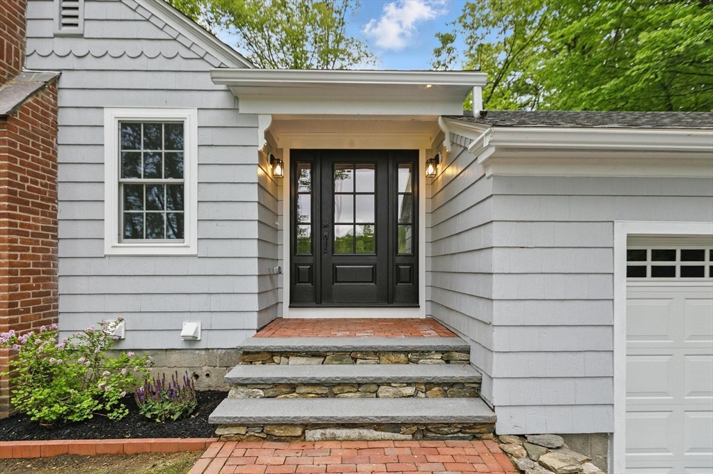 315 Maple Ave