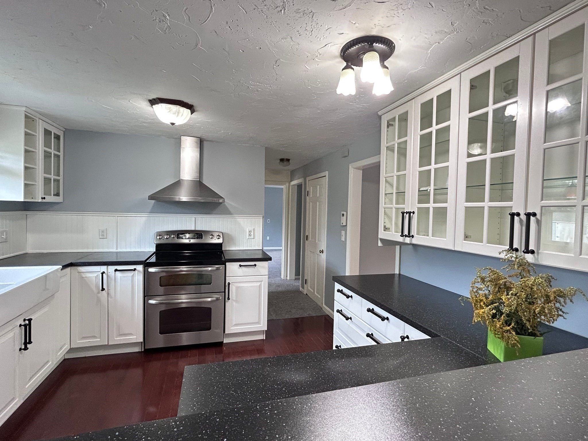 42 Edgewood Rd, Southborough, MA Photo #2