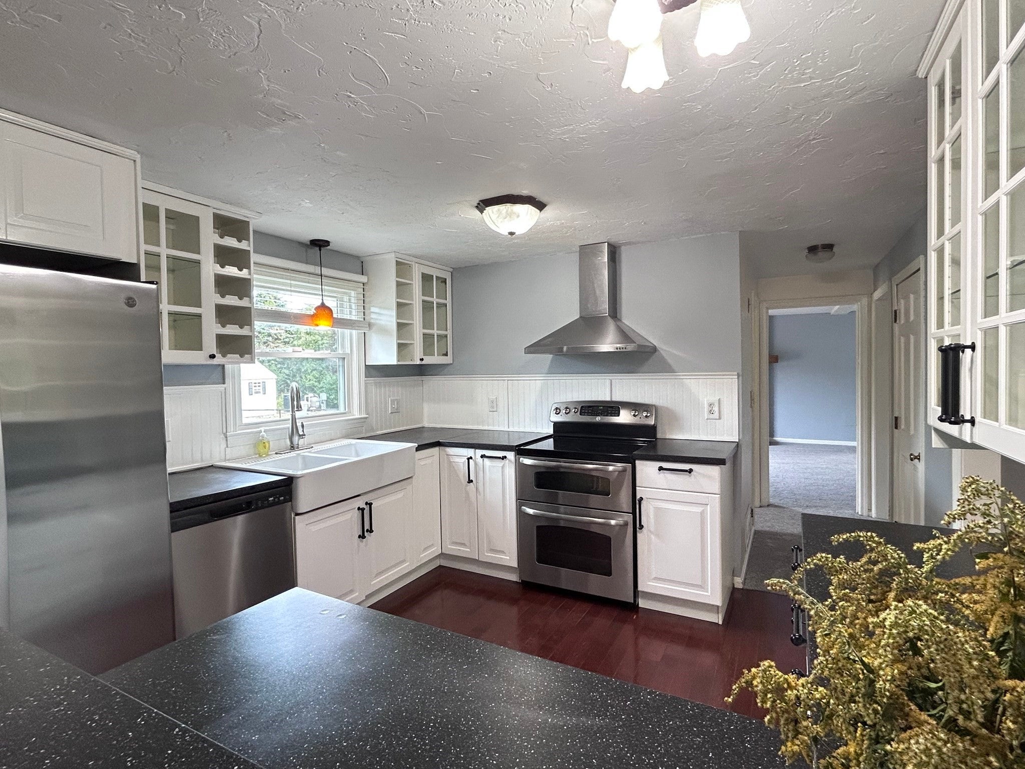 42 Edgewood Rd, Southborough, MA Photo #3