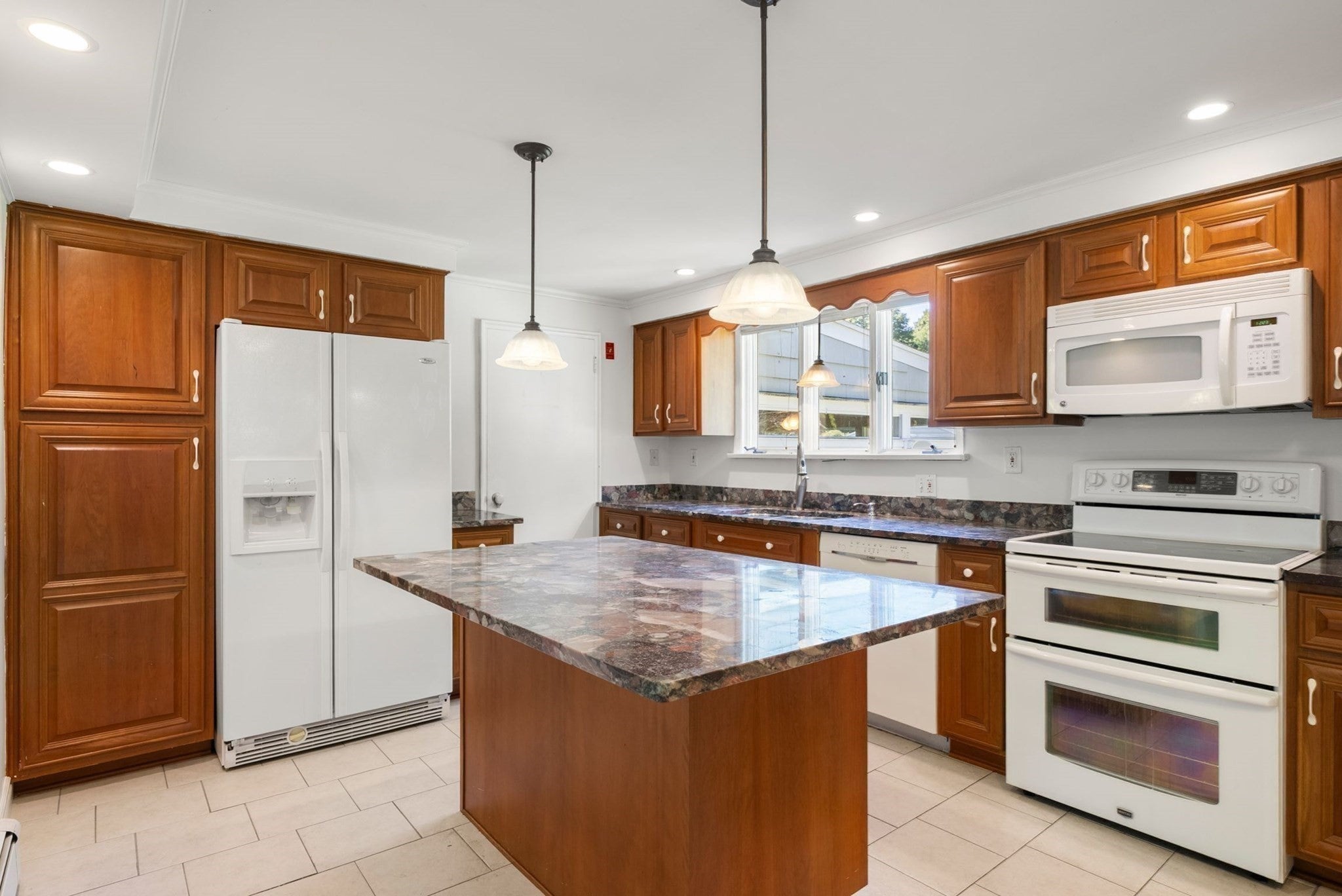 4 Carson Rd, Woburn, MA, 4 Carson Rd, Woburn, MA Photo #17