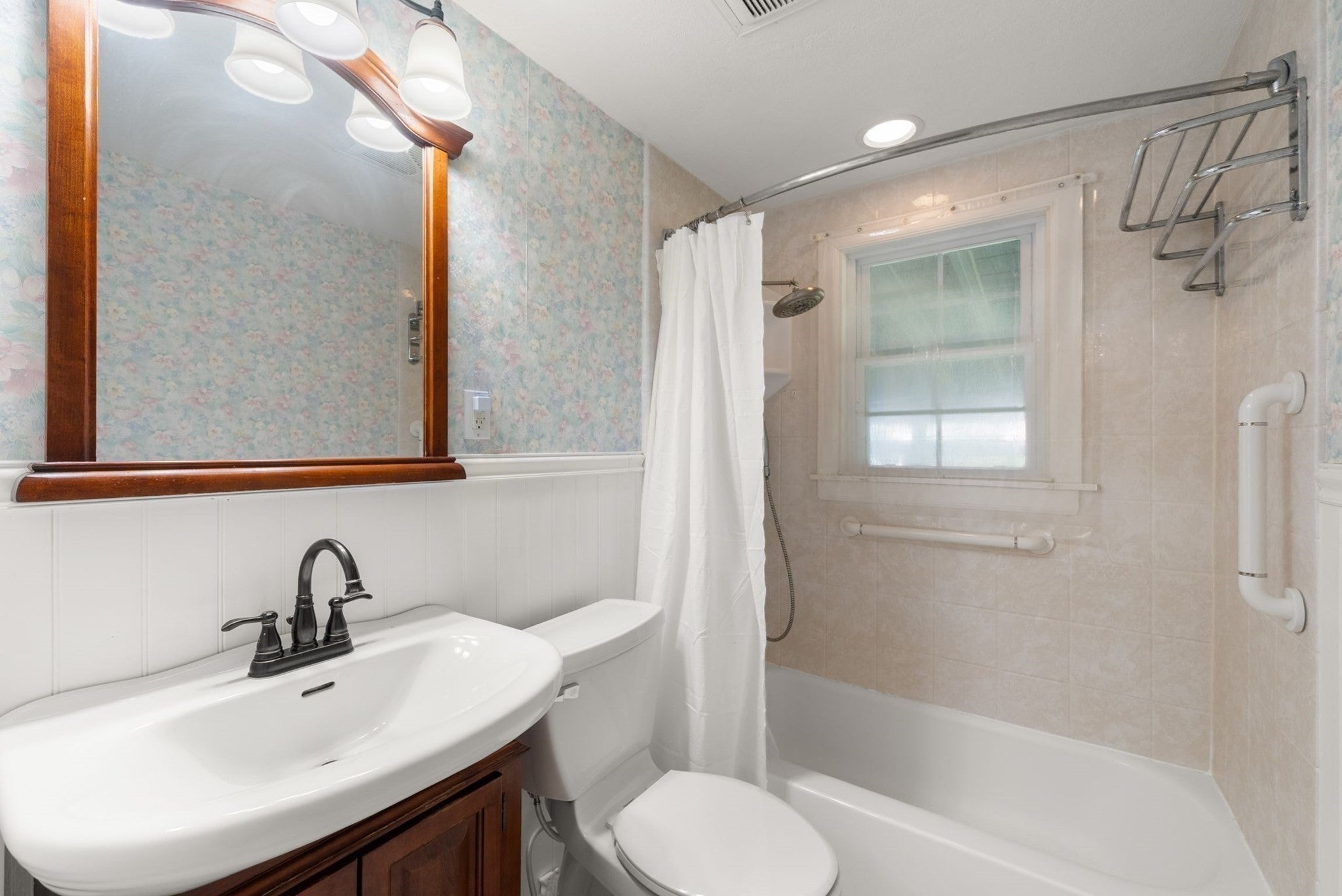 4 Carson Rd, Woburn, MA, 4 Carson Rd, Woburn, MA Photo #12