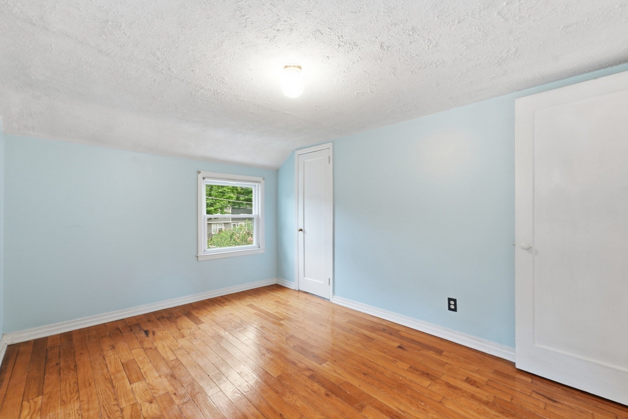 76 Fenway Dr, Springfield, MA Photo #28