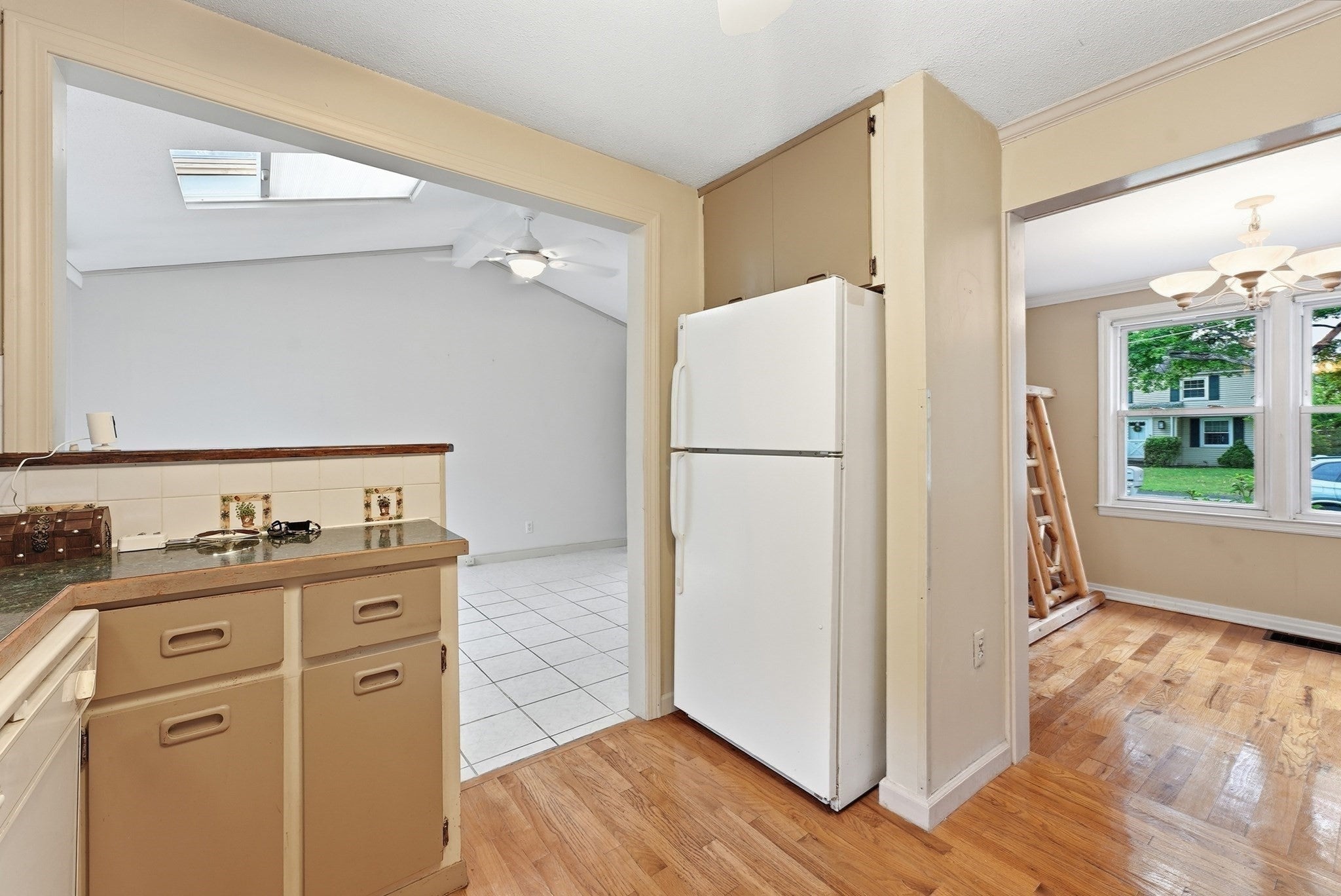 76 Fenway Dr, Springfield, MA Photo #11