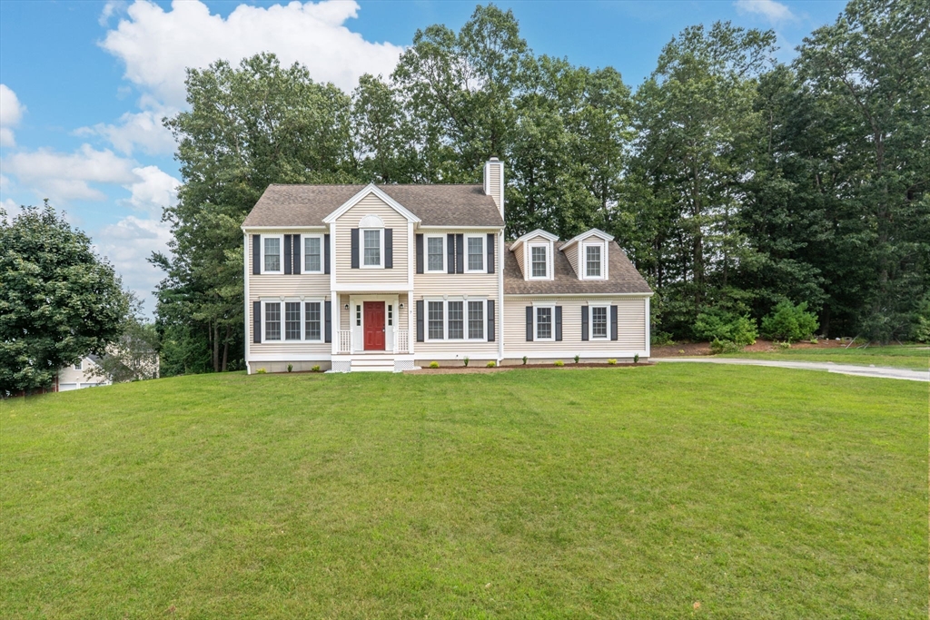 7 Manor Ln
