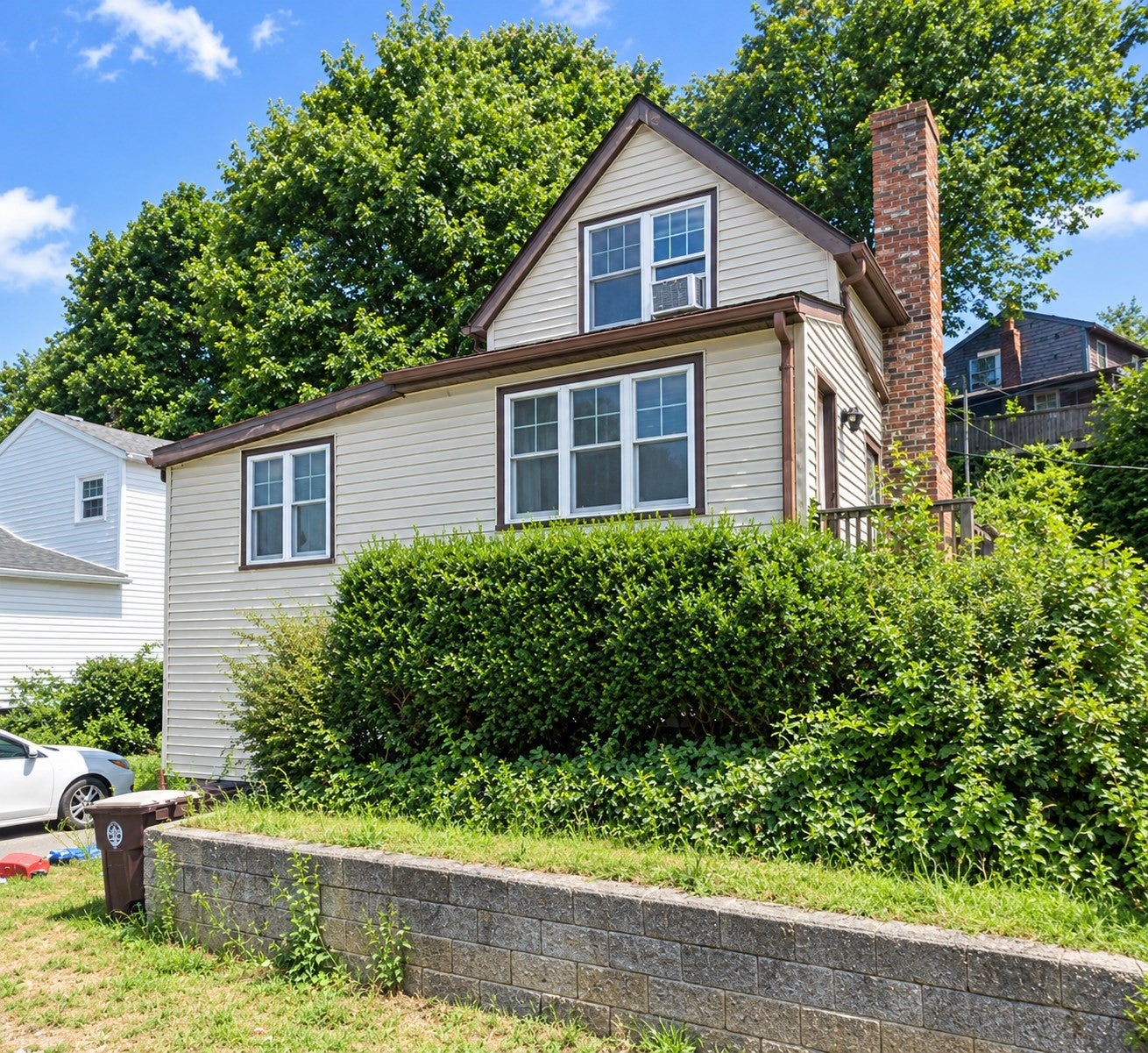Photo of 91 Kings Cove Beach Rd, Weymouth, MA