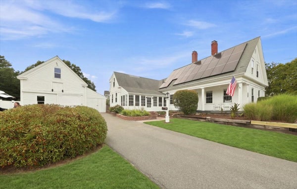383 POND ST, SOUTH WEYMOUTH, MA 02190 - Image 2f78af71abd7b5e9a22251bc8a56e50d/2874107301