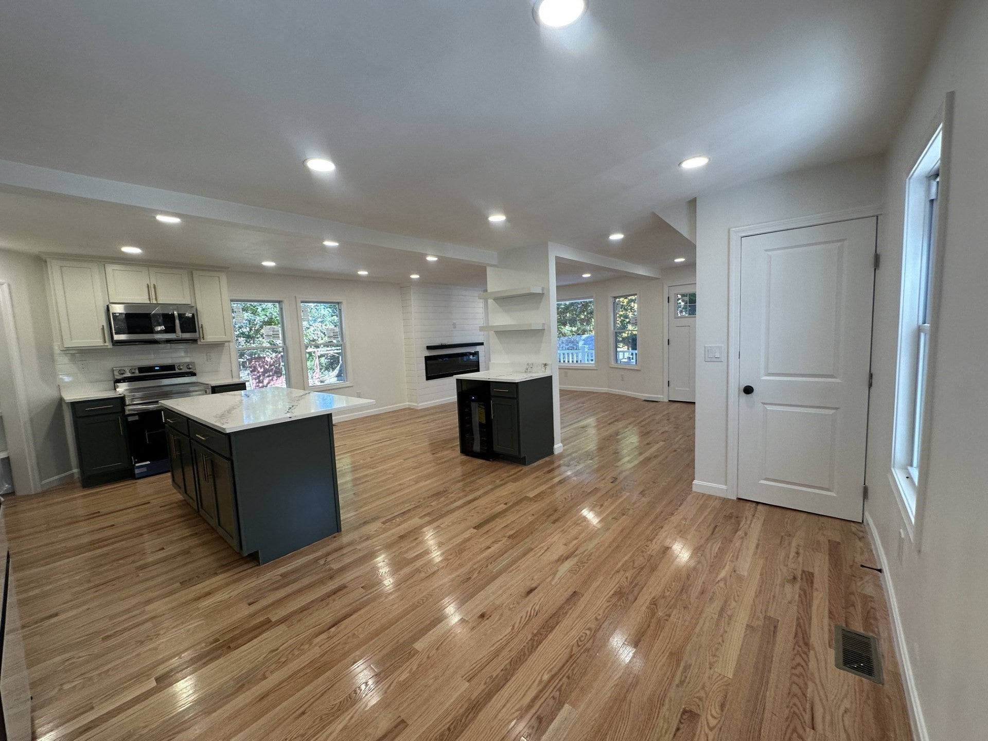 3 Regan Pl, Leominster, MA, 3 Regan Pl, Leominster, MA Photo #6