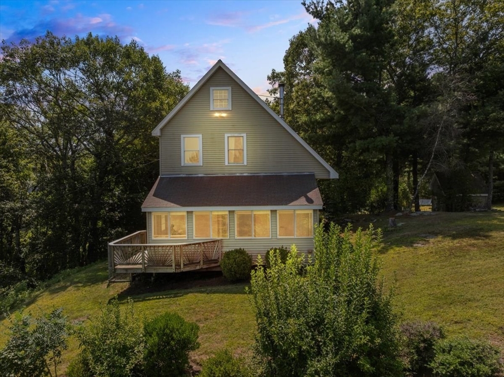 64 Richards Ave