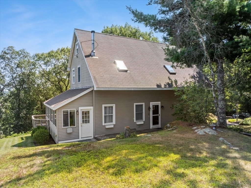 64 Richards Ave
