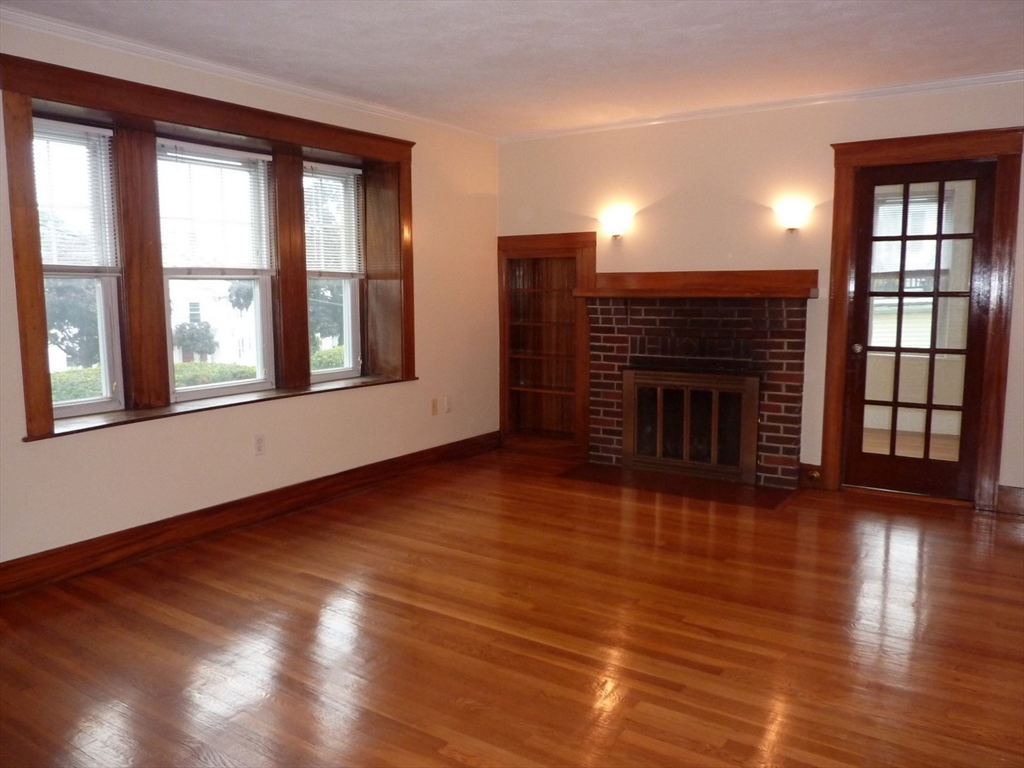 Belmont, Massachusetts 02478, United States, 2 Bedrooms Bedrooms, ,1 BathroomBathrooms,Residential,Active,253740