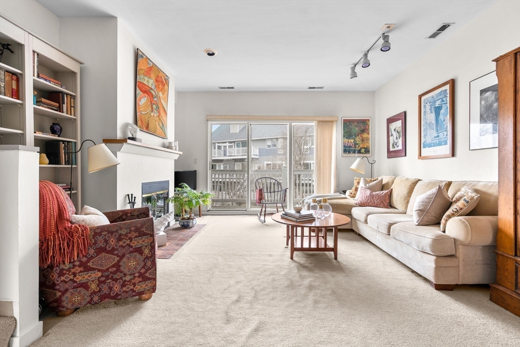 20 Ship Ave 17