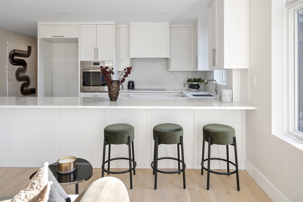 20 Kinmonth Rd 204