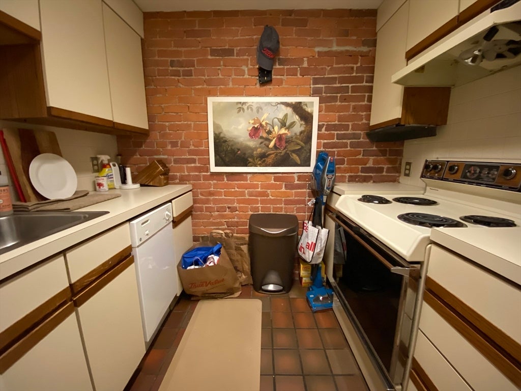 84 Gainsborough ST #201, Boston, MA, 84 Gainsborough ST #201, Boston, MA Photo #4
