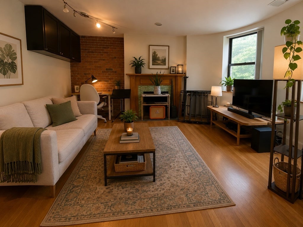 84 Gainsborough ST #201, Boston, MA, 84 Gainsborough ST #201, Boston, MA Photo #2