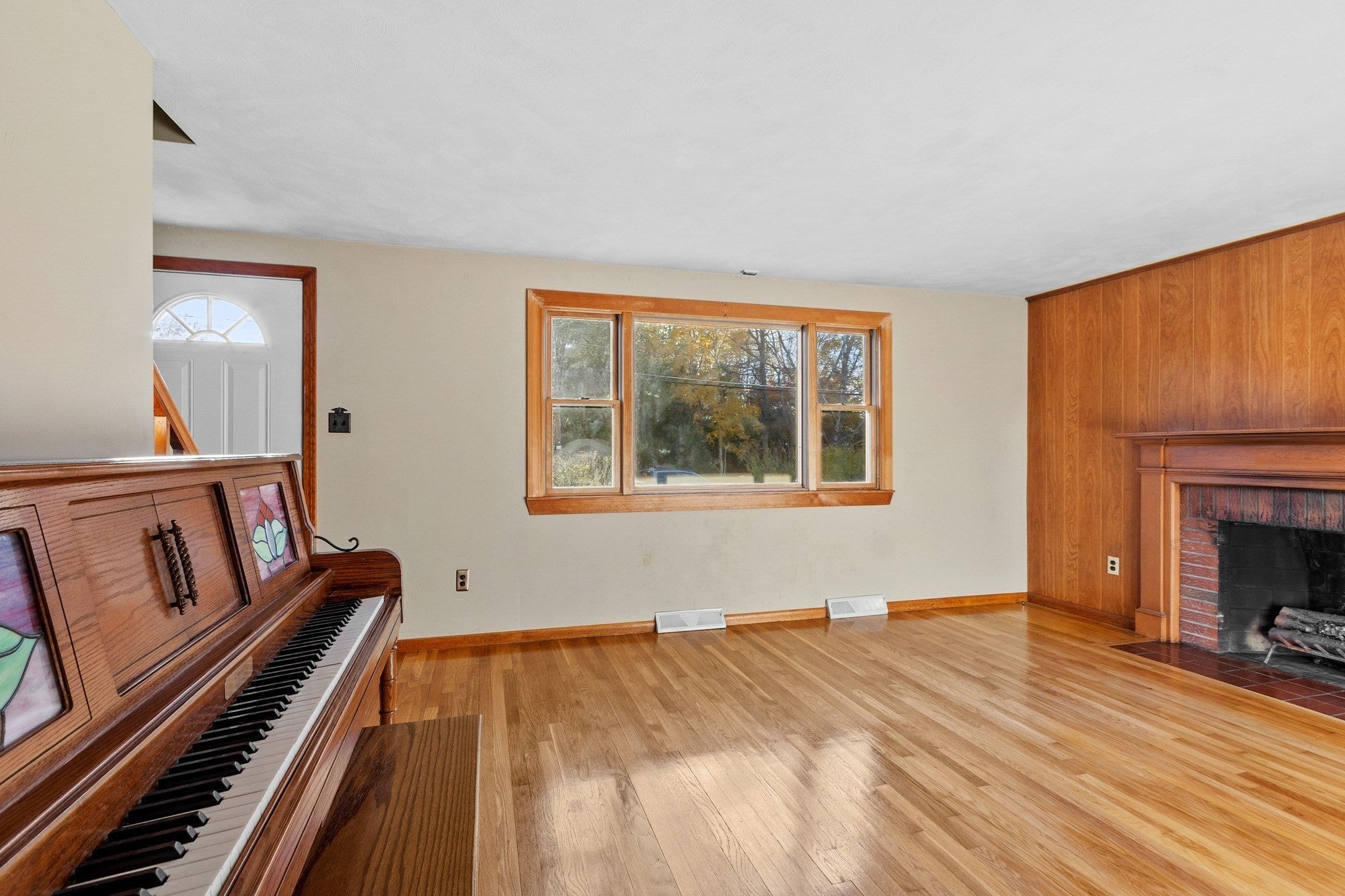 6 Courtland Dr