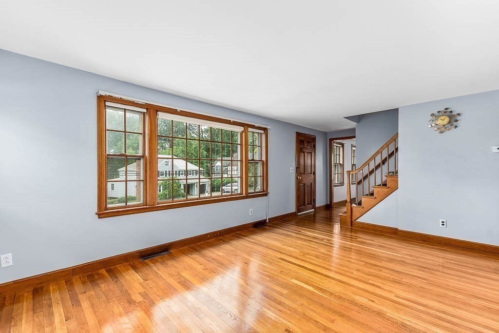 70 Fox Meadow Ln