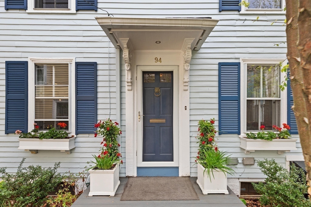 92-94 Foster St 94