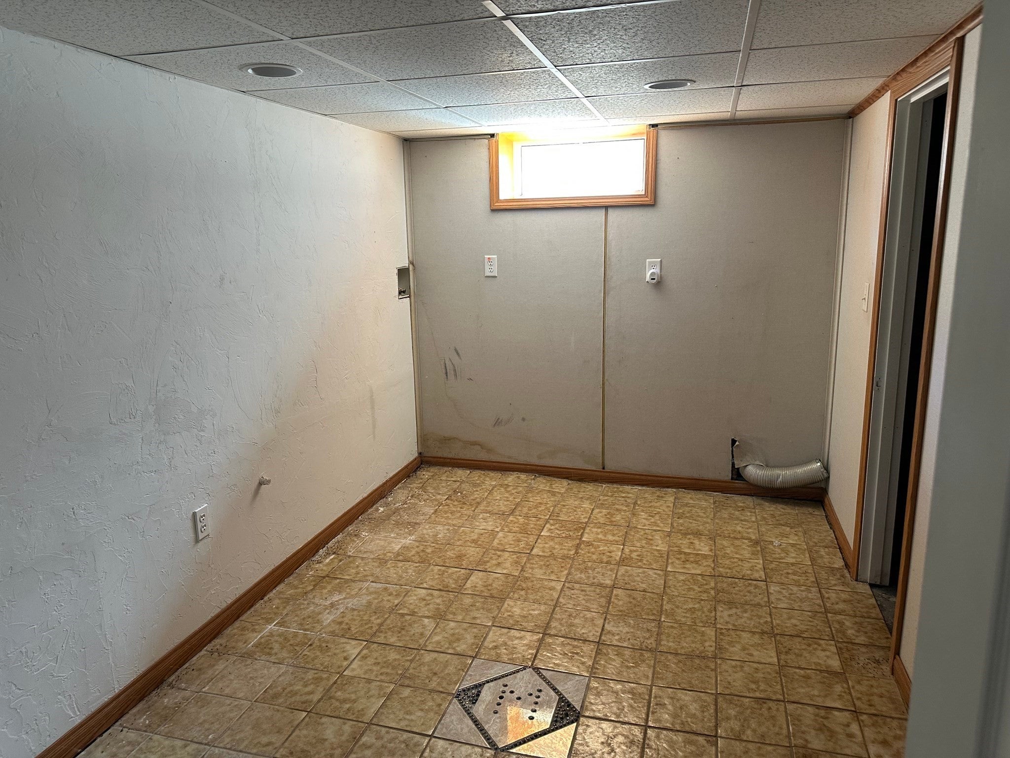 42 Ernest Ave, Worcester, MA Photo #35