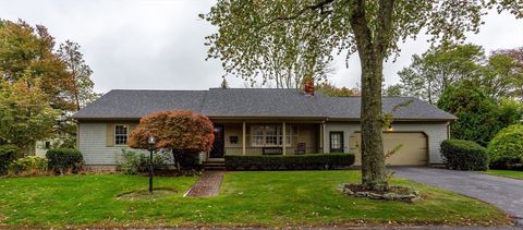 84 Thomas Dr Somerset MA 02726