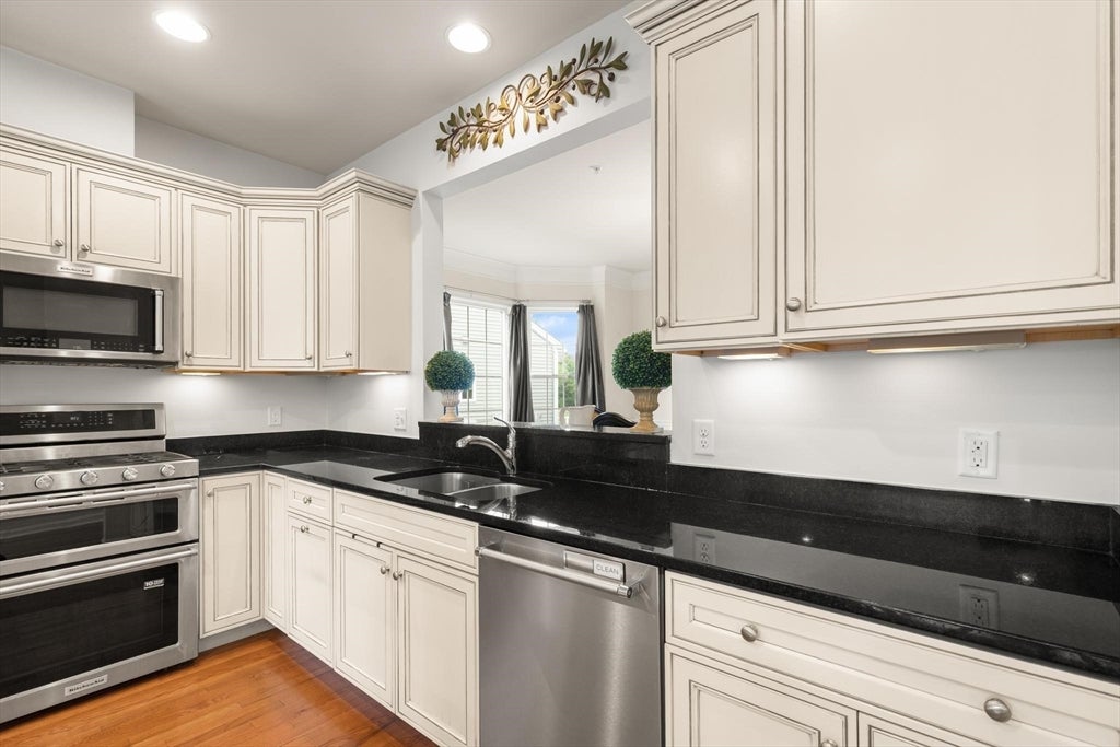 6 Dogwood Way #6, Hopkinton, MA, 6 Dogwood Way #6, Hopkinton, MA Photo #9