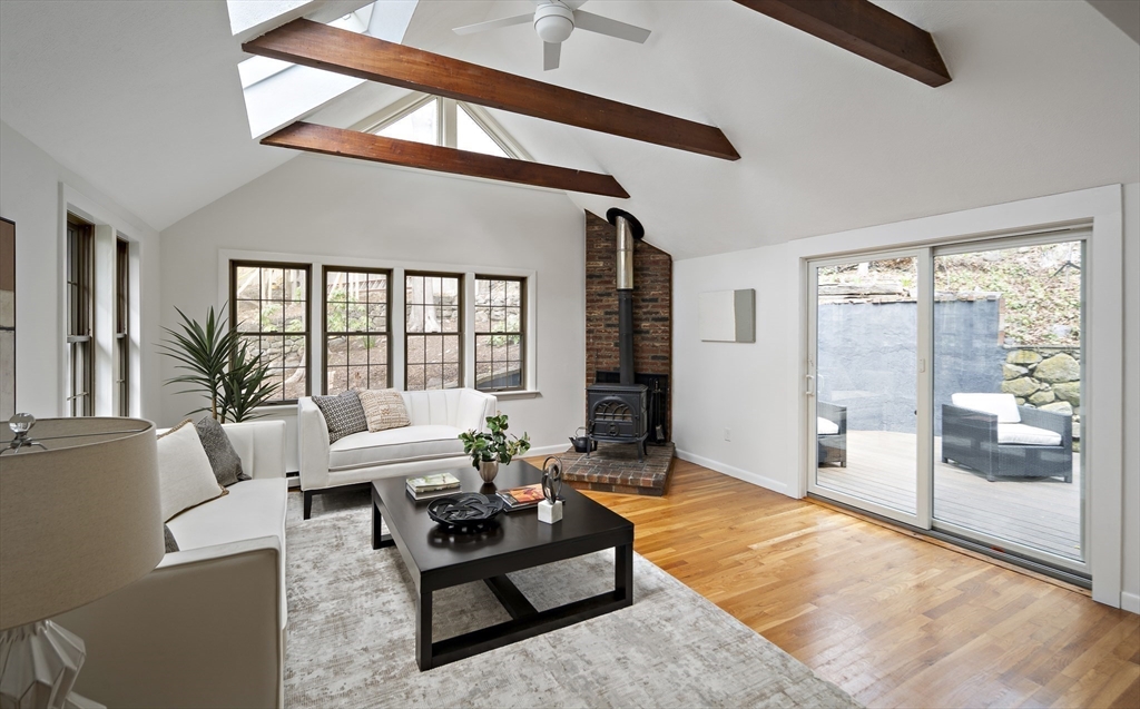 26 Aerial Street