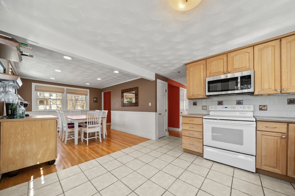 10 Hearthstone Dr