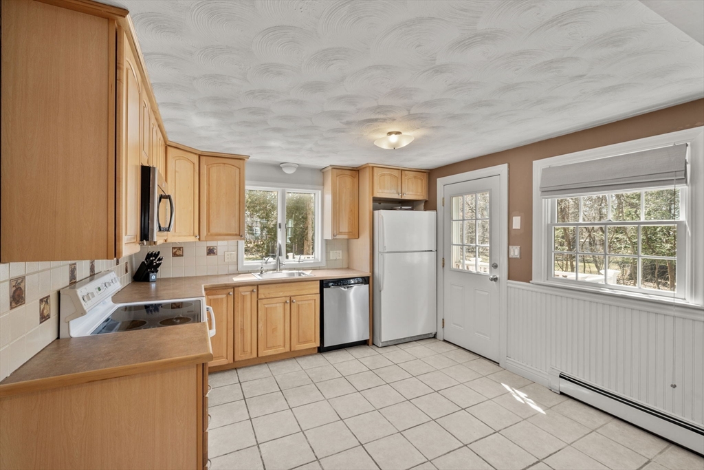 10 Hearthstone Dr