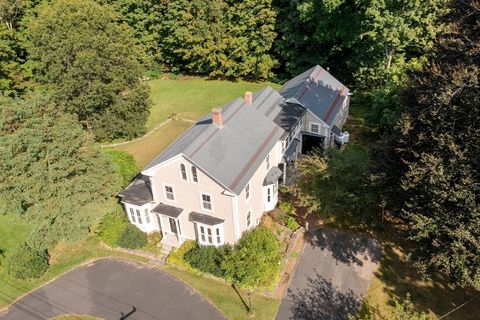 14 Maple St Sturbridge MA 01566