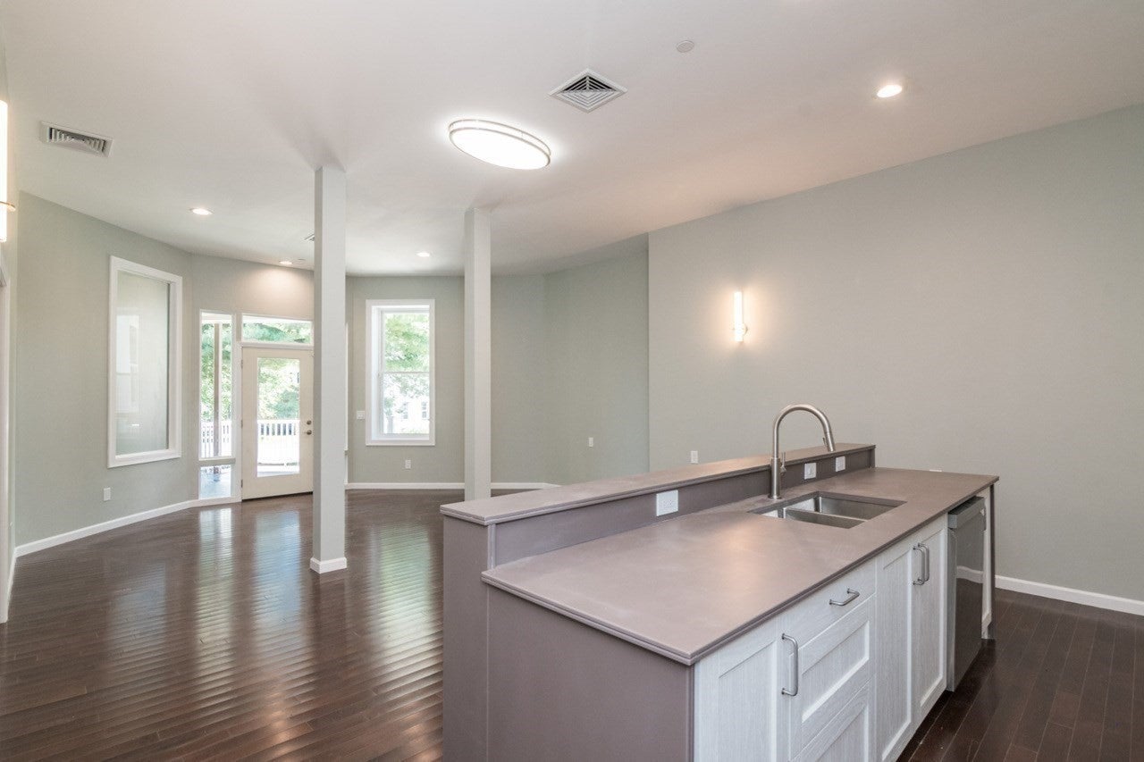 27 Bardwell St #3, South Hadley, MA, 27 Bardwell St #3, South Hadley, MA Photo #2