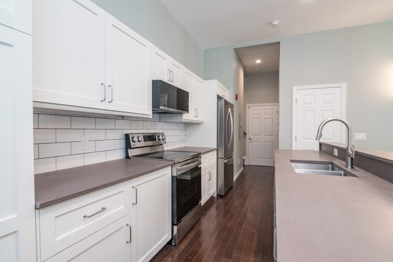 27 Bardwell St #3, South Hadley, MA, 27 Bardwell St #3, South Hadley, MA Photo #3