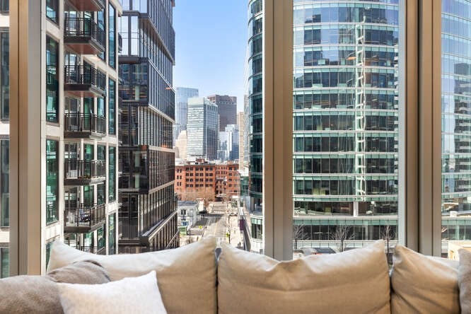 135 Seaport Blvd 905