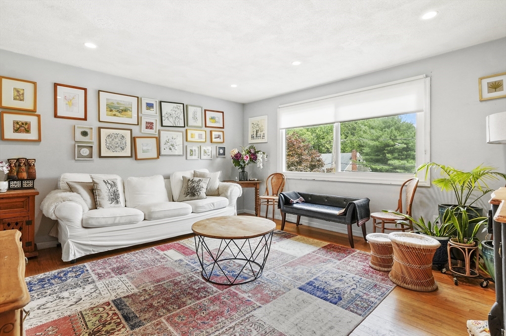 35 Sylvanus Wood Lane