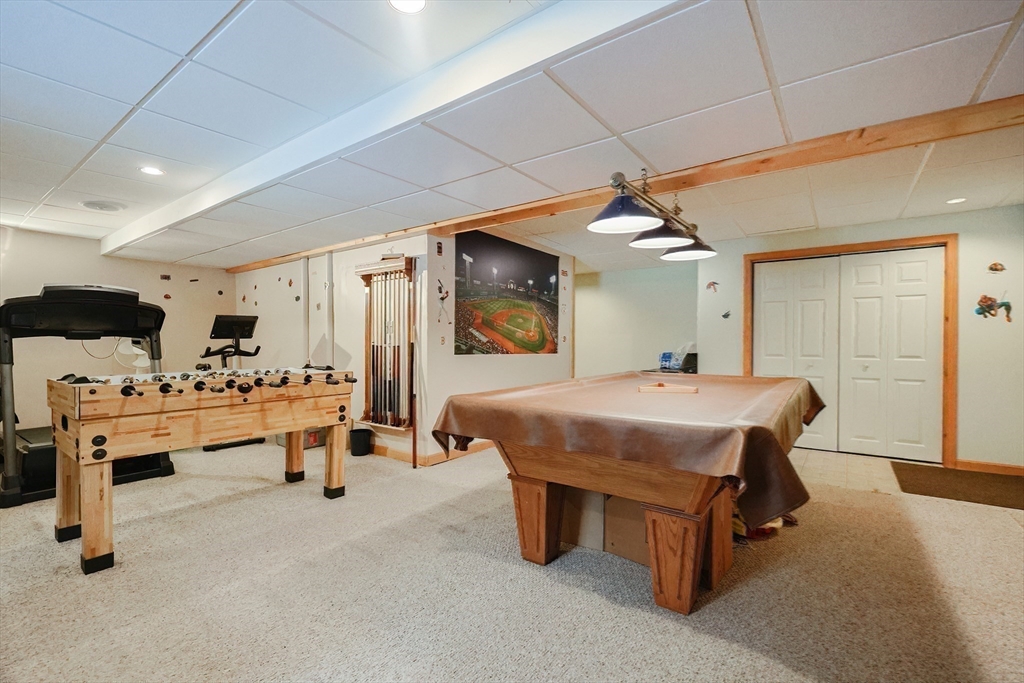 Upton, Massachusetts 01568, United States, 4 Bedrooms Bedrooms, ,3 BathroomsBathrooms,Residential,Pending,83771