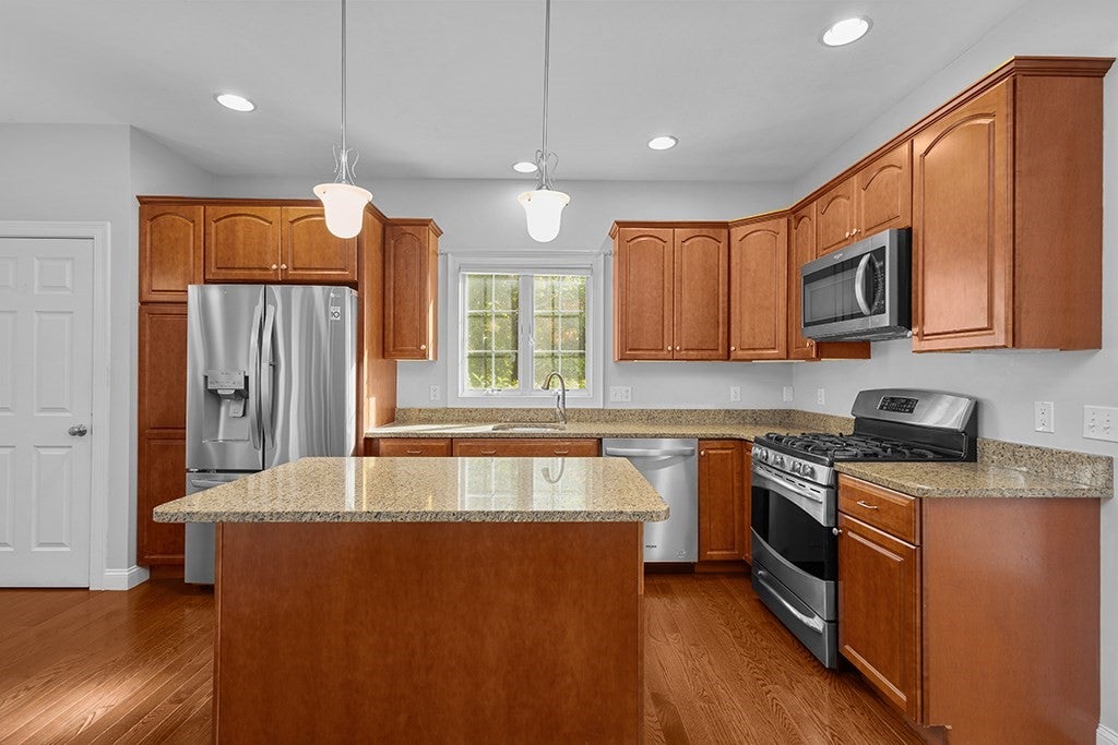 1 Neff Dr, Foxboro, MA, 1 Neff Dr, Foxboro, MA Photo #16