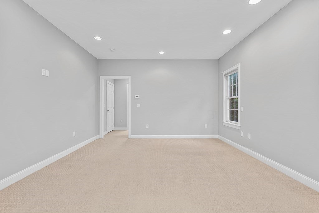 1 Neff Dr, Foxboro, MA, 1 Neff Dr, Foxboro, MA Photo #32