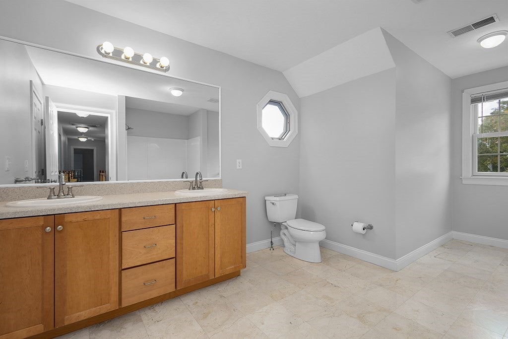 1 Neff Dr, Foxboro, MA, 1 Neff Dr, Foxboro, MA Photo #36