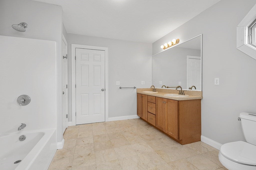 1 Neff Dr, Foxboro, MA, 1 Neff Dr, Foxboro, MA Photo #37