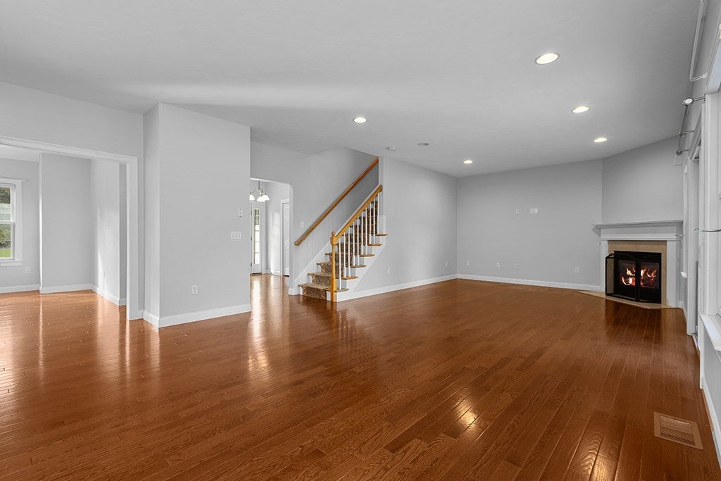 1 Neff Dr, Foxboro, MA, 1 Neff Dr, Foxboro, MA Photo #19