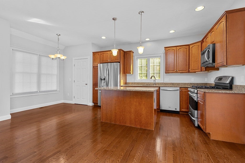 1 Neff Dr, Foxboro, MA, 1 Neff Dr, Foxboro, MA Photo #15