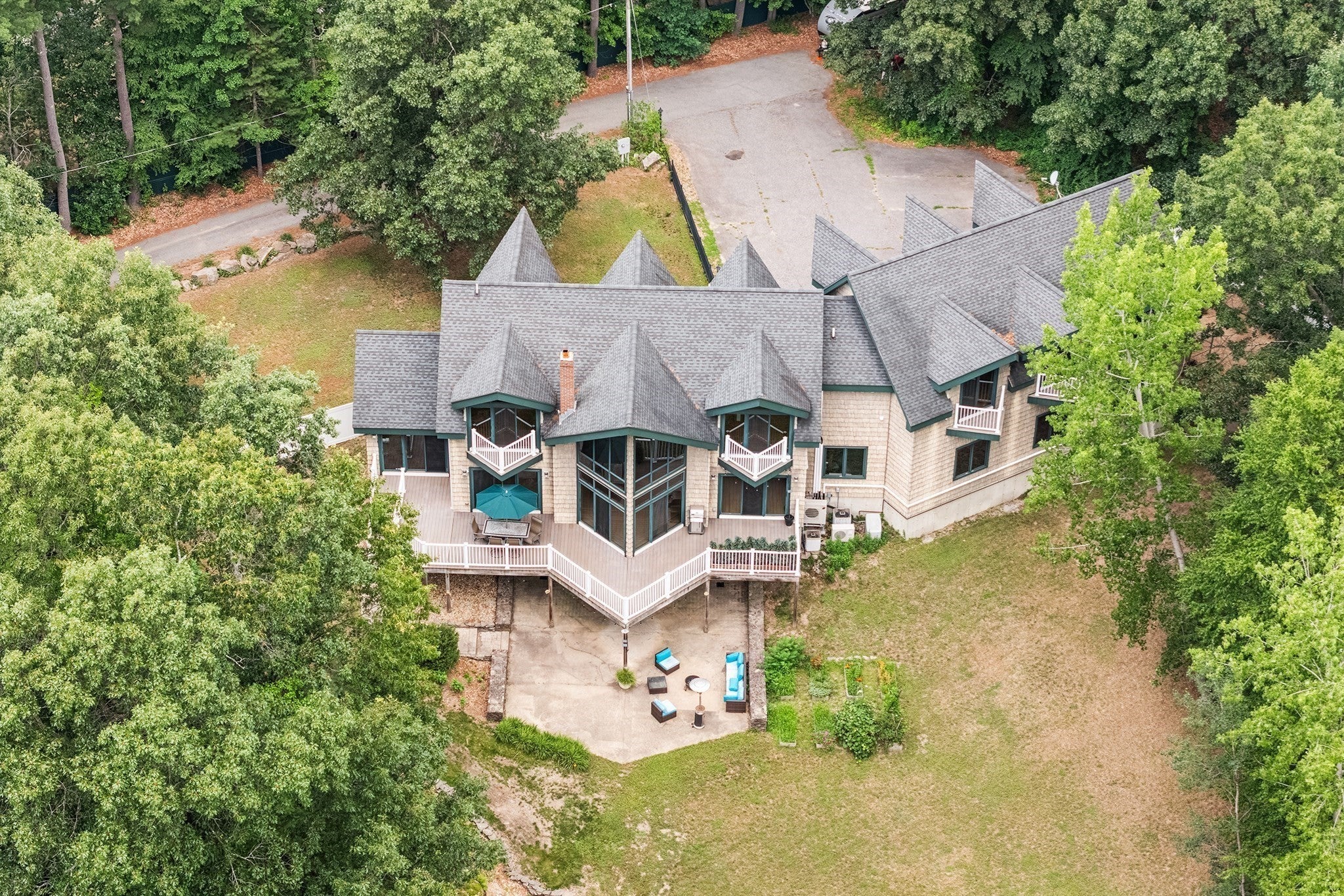 48 Sherburne Ave