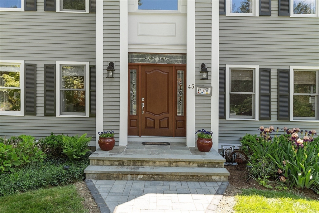 43 Stoneymeade Way